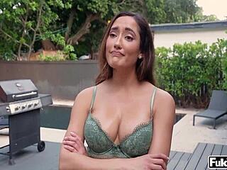 Hej Chloe Amour, jak jsi chytila ten velký prsní creampie?