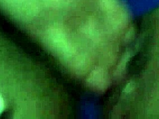 Milf Argentina insaciable masturbates intensely