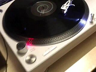 seeks internetspb for oral fun with monster cocks