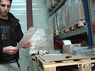 Jeune Petite 18+ Rouquine Se Fait Demonter Par 2 Mec Et Couverte De Sperme