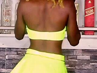 2023 trending vid, wanna see Debby strip and Rock get everyone horny?