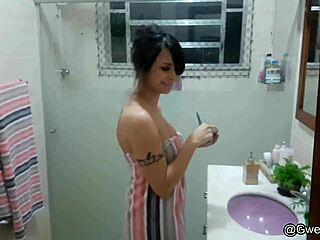 Блин, Gween Black после ванны сосет и кончает внутрь! 😈