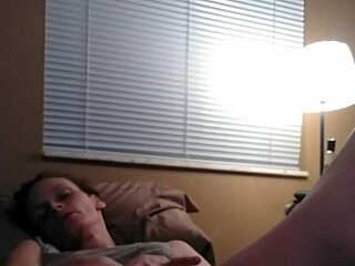 i'm masturbating with toys, redhead solo fun... oops, forgot the lube