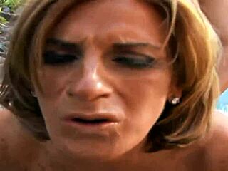 I am sharona gold, a hot grandma who craves big cocks and facials