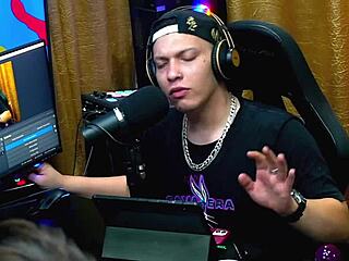 Girlfriend gives intense handjob on podcast