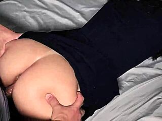 Nagibam se nad mojo kosmato polsestro za mokro muco po maši