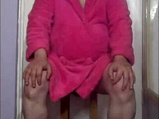 Hey, got any pee for me to play with? 😜