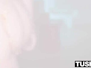 Tiny Cutie Liz Has Huge Appetite For Adventures