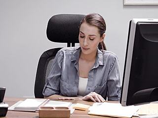 Hot secretary Bella has an affair with her boss at work.