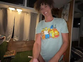 زوجة الأب تتسلل للغرفة للم شمل عائلي شقي