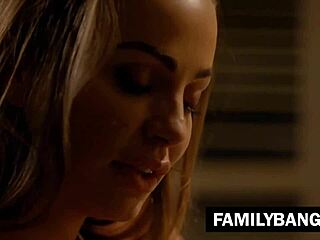 Polsestri Adriana Chechik in Abigail Mac se drgneta po razhodih