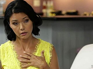 TS dominatrix Jessica Fox dominates Dana Vespoli in hardcore action