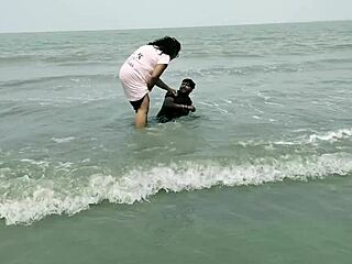 desi yeni çiftin telefondan sızan sert anal seksini izledim