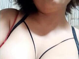 สาวอวบเซ็กซี่โชว์ตูดใหญ่ยั่วลูกพี่ลูกน้องเย็ดดุเดือด