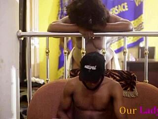 Dia Ngegas Pantat Montokku di Ruang Makan Habis Makan Malam