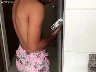 Focení sexy fotek mojí blond hermanastry mě úplně poblázni