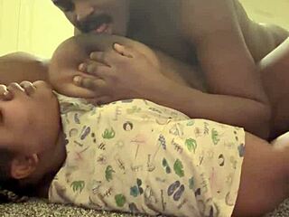 سوداء BBW تطلب نيك قوي بعد يوم عمل طويل