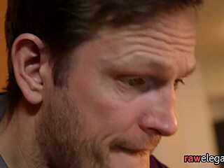 busty spex lesbo getting her pussy licked, wow! 😍