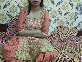 Hé, indiai mostohaany pisilésen kapva tiszta hindi audióval!