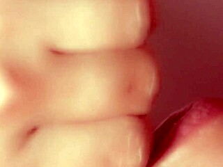 Tahmin et ne oldu? Anne baba dışarıdayken döl yakın çekim alıyorum