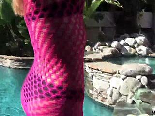 Chastity Lynn has her ass fucked and gets a facial in this scene