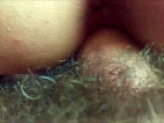 รูแน่นๆ ของแฟนสาวเหมือนร้องขอเลยบนเตียงที่ดังเอี๊ยดๆ