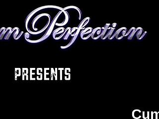 핫 미인 얼굴 정액 받고 싹싹 핥아먹음