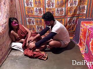 熟れたインド娘がデシ男と激しいハードコアを楽しむ