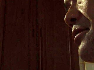 JAV色情中最好的大奶MILF让我欲火焚身，无法停止观看她的硬核动作！