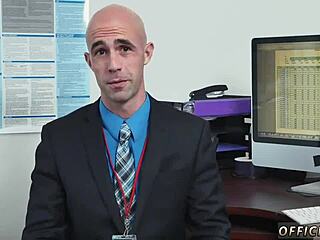 0007 Gay Scene Detailed