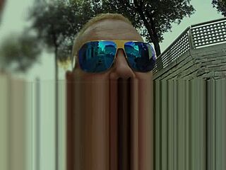 男がタバコ片手に半公衆フェラ交渉して、中で情熱的に突く