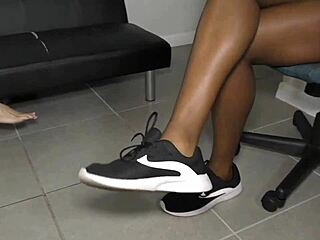 Foot freaks with Paris Knight and Paris Love 😍