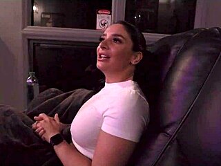 Uartig biografværelse sjov med venners mor Sheena Ryder fortsætter