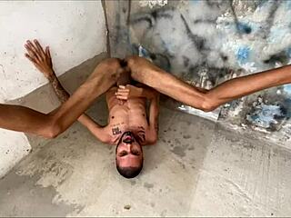 เฮ้ย ดูฉันจ่ายใส่หน้าเองด้วยควยยักษ์นี้