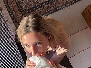 Sunshine gives an epic blowjob ending with a huge cumshot, so hot! 😍