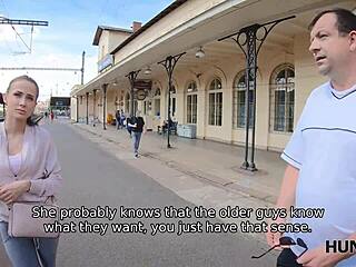 Saya perlu duit untuk tiket, jadi buat benda kotor dengan kekasih.