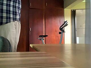 OMG, 캠이 보스랑 비서 섹스하는 거 잡음 몬스터 자지 😱