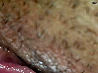 Сзади я засунул весь член глубоко в её тугую попку