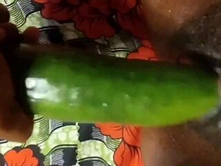 cyndy blackslave, ready for that cucumber fuck with squirt?