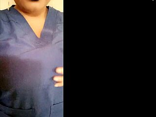 Enfermera Con Calentura Es La Nueva Sensacion Del Hospital Se Toca Las Tetas Para Seducir A Sus Seguidores De Redes Sociales Es La Mas Sucia Del Consultorio Medico Porno Real De Enfermera Tetona
