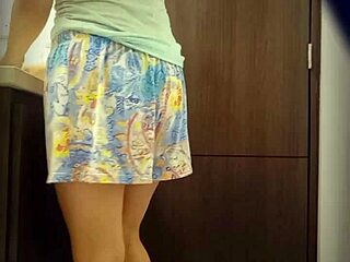 Kamera Mata-Mata Rekam Cewek Universitas Argentina Kencing di Tempat Umum