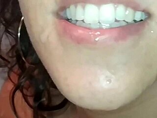 Wife Swallows Huge Cumshot in Mouthful Facial Cum Swapping