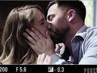 ¿Alguna vez te preguntaste cómo una chica termina follando con dos desconocidos tras una pelea?