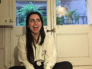 ¡Oye, tiempo de ducha con Maria se puso caliente con diversión de dedos!