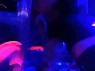 Di Rumah Hiburan Dewasa Bareng Anny di Bawah Pantauan Kamera Mata-mata