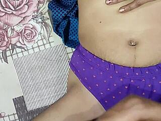 Ох, трахай мою пизду жёстче в шальвар-камізе и фиолетовых трусиках! Хочу вылизать твою пизду!