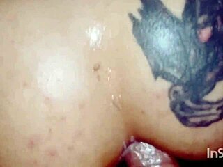 เข้าไปข้างใน อามอร์ ไม่มีลูบที่ดีกว่านี้! คู่รักสนุกกับแอคชั่นแอนนอล