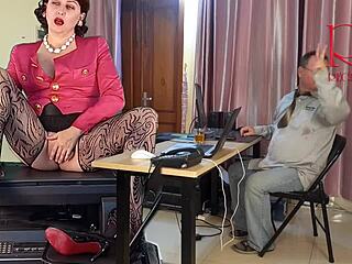 hey, giantess secretary teases boss with pussy play! 😍