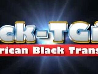 야, 검은 트걸 아리가 여기서 엄청 야하게 굴어!