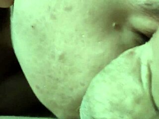 痴女イタリアンがチンポとアナルをディープスロートで吸う